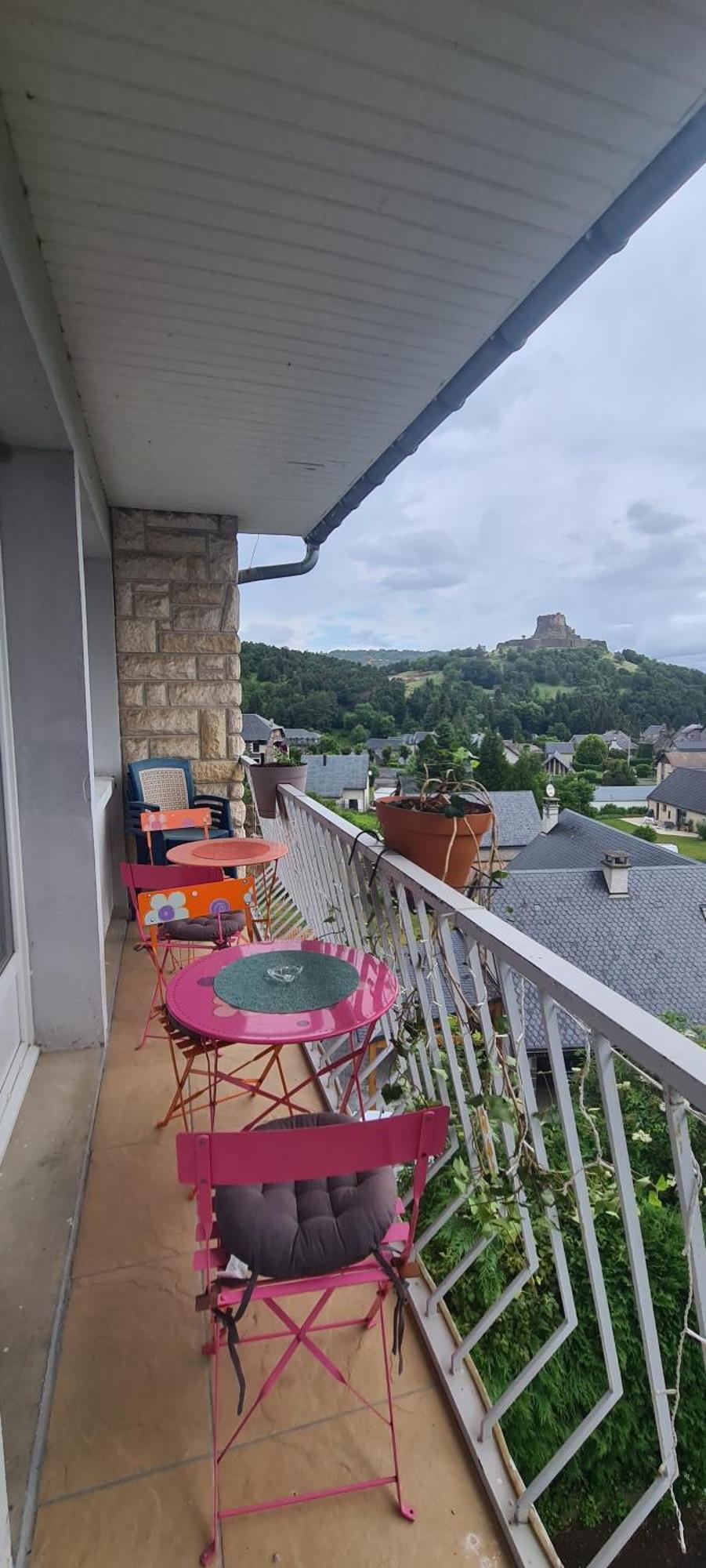 Les Pieds Dans L'Eau Apartment Murol Exterior photo